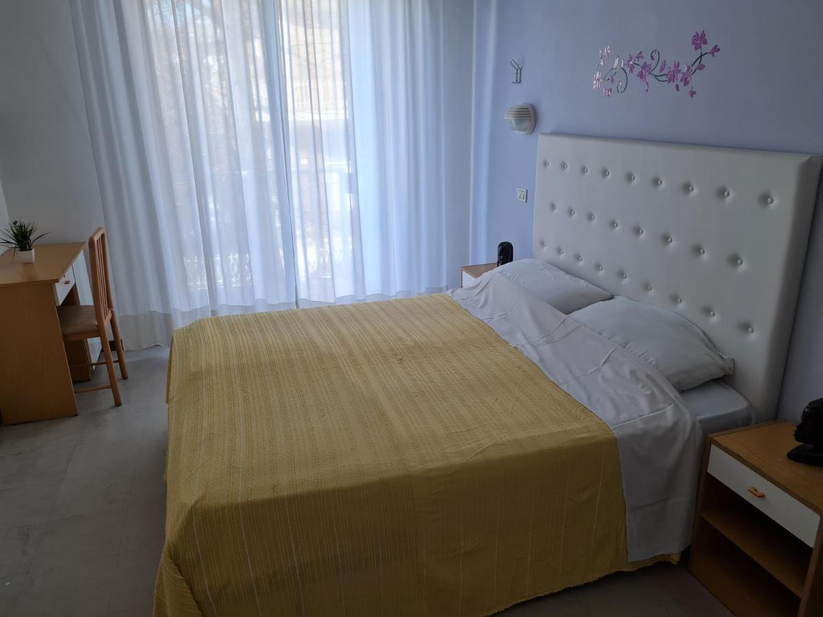 Hotel Marconi Miramare Rimini Zewnętrze zdjęcie