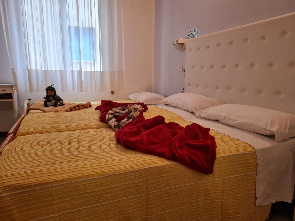 Hotel Marconi Miramare Rimini Zewnętrze zdjęcie