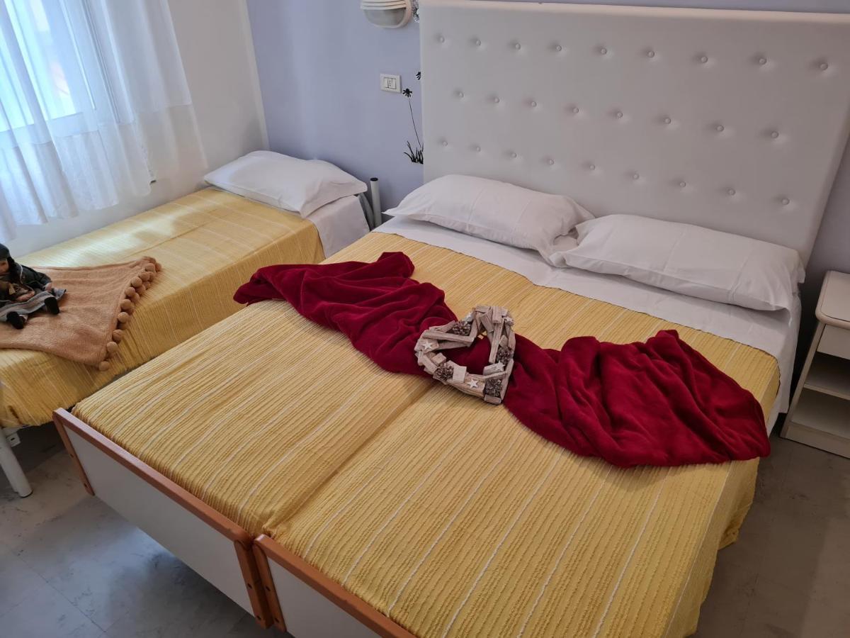 Hotel Marconi Miramare Rimini Zewnętrze zdjęcie